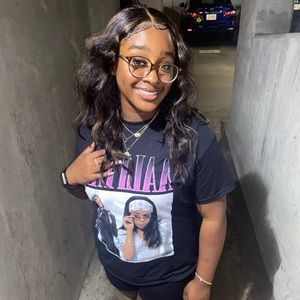 Meet your Posher, Amaria